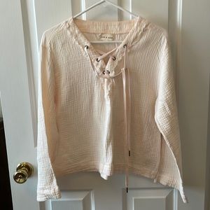 Cloth & Stone long sleeve seer sucker pullover Small. Very nice condition